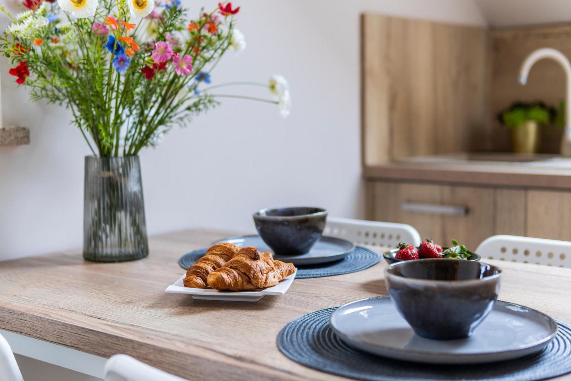 Jaskolka - Pokoje I Apartament Przy Plazy ออลชติน ภายนอก รูปภาพ